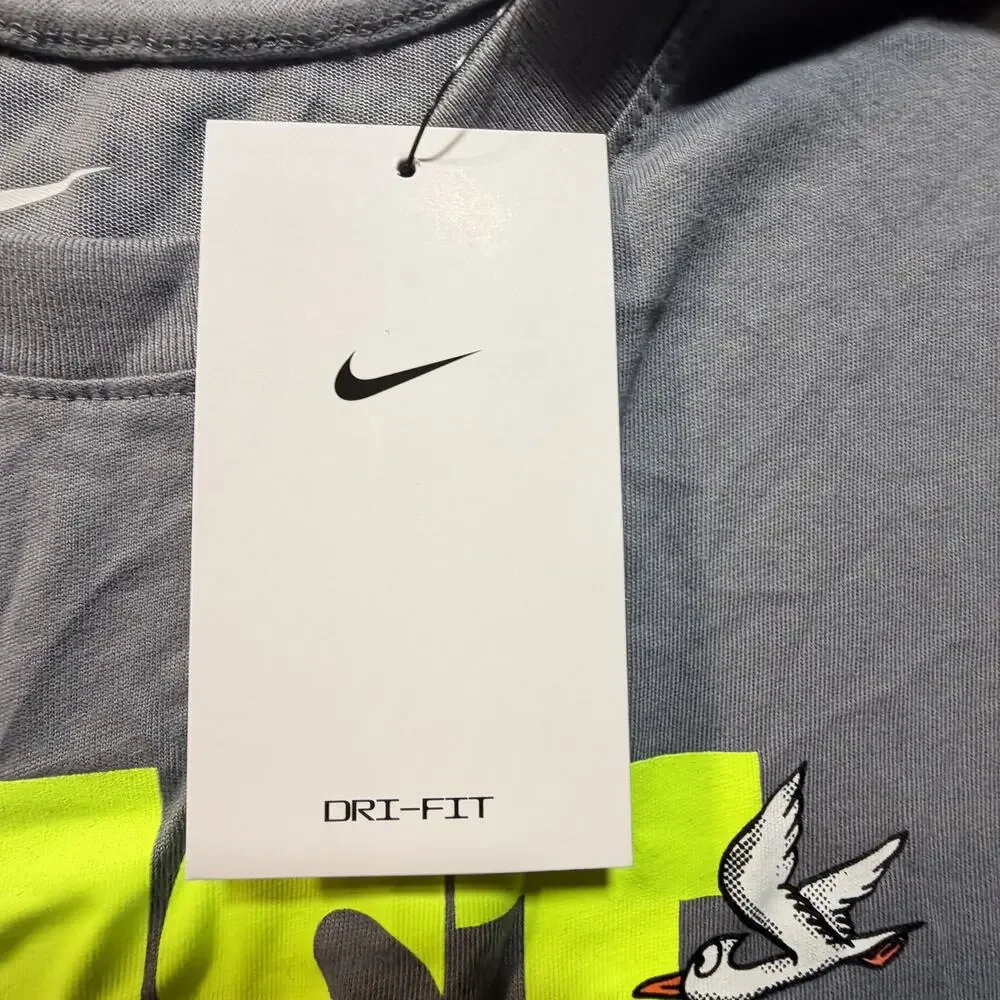 Nike Swoosh Tee Men Sz M Gray Brand New‎